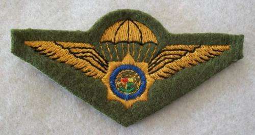 Special Task Force - Parachute Wings - green felt (used before 1995) - ORIGINAL