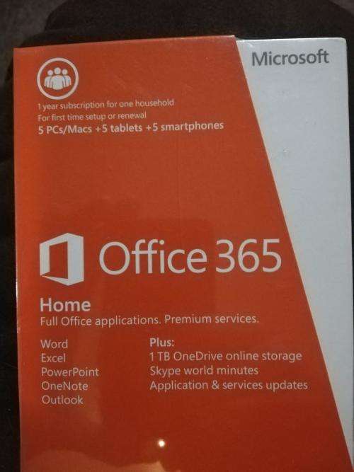 MICROSOFT OFFICE 365 HOME 1 YEAR SUBSCRIPTION. WORD, EXCEL, ONENOTE AND OUTLOOK FOR 5 PC'S, 5 PHONES