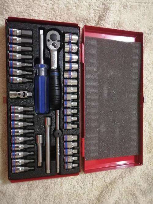 KING TONY 2039MR 1/4 SOCKET AND BIT SET. STILL BRAND NEW.