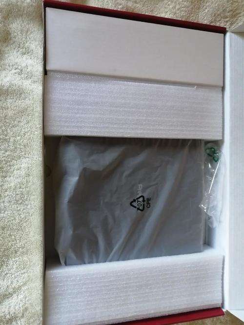 BRAND NEW PRESTIGIO 141C2 SMARTBOOK WINDOWS 10, BAG, WIRELESS MOUSE, MINDCRAFT LIMITED EDITION