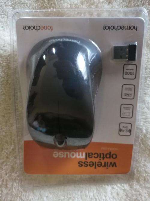 BRAND NEW PRESTIGIO 141C2 SMARTBOOK WINDOWS 10, BAG, WIRELESS MOUSE, MINDCRAFT LIMITED EDITION