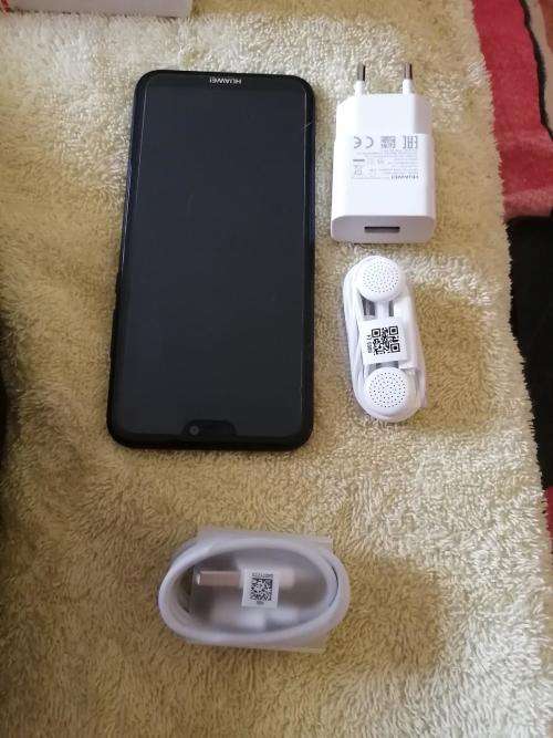 Huawei P20 Lite in new condition. A bargain at this starting price of R 1700.