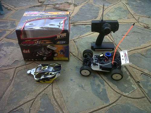 LATE ENTRY. ACME NB 16 1/16 SCALE MINI NITRO BUGGY COMES WITH ITS BOX.