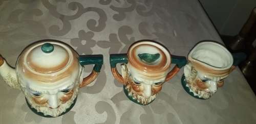 Vintage character crockery