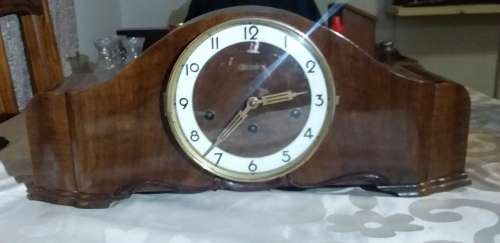Vintage mantel clock