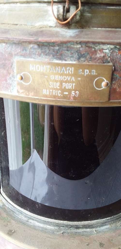 Ship navigation light