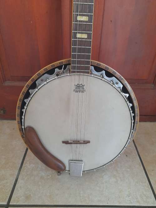 Hondo 5 string Banjo