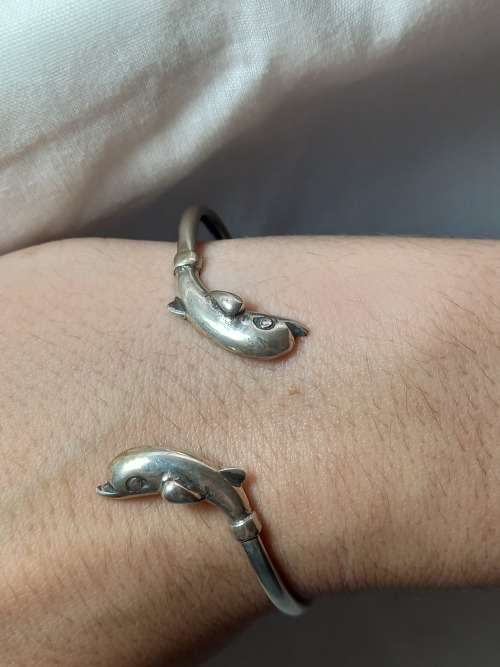 Sterling silver bangle