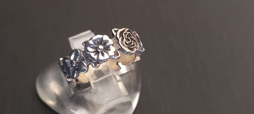 Lot of 5 Sterling silver rings /1/