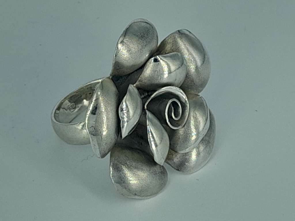 Beautiful Sterling Silver Ring