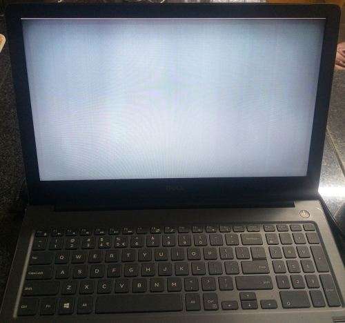 Dell Vostro 7th Gen i7 for spares or repairs - good physical condition!