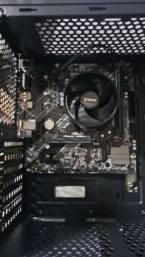 NEW RGB Case, MB, CPU, SSD, PSU & Memory + Used GPU (excellent condition) AMD Raedon 8GB DDR6