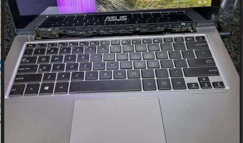 Asus ZenBook UX303U - For SPARES or REPAIRS - PLEASE READ DESCRIPTION. Core i7 CPU 6500U @ 2.5GHz