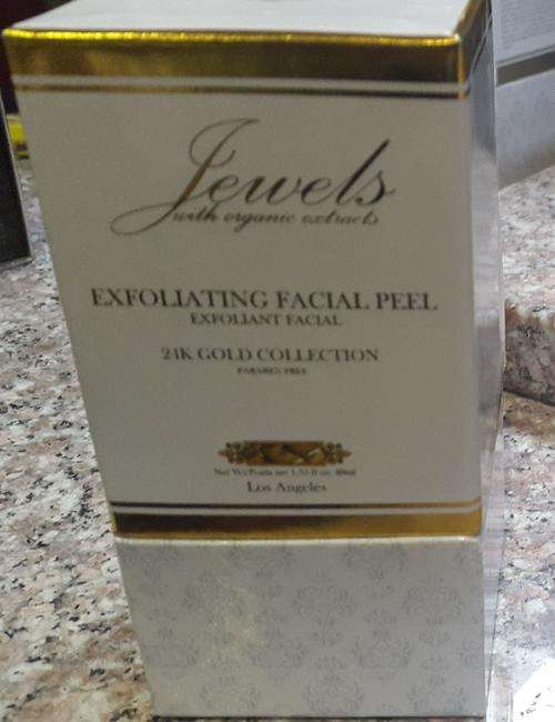 JEWELS  24K Gold Collection - Exfoliating Facial Peel