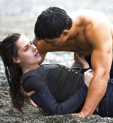 New Moon DVD