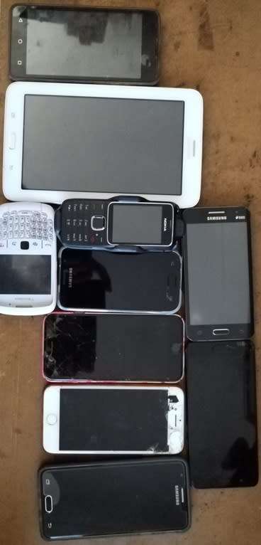 Lot old Cellphones