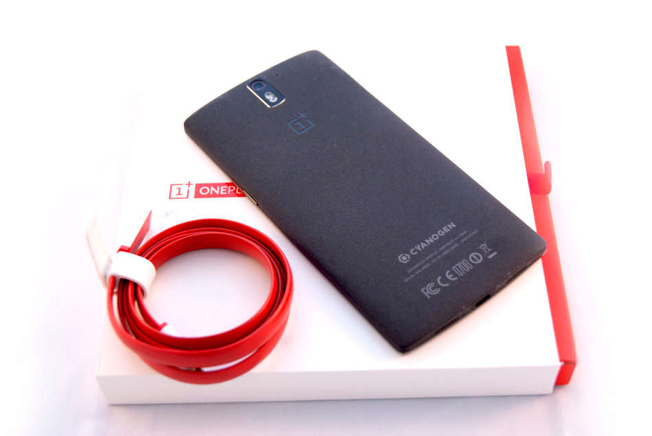 OnePlus One *** 1 + 1