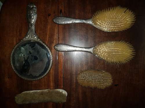 Scrap silver / Collectible grooming items