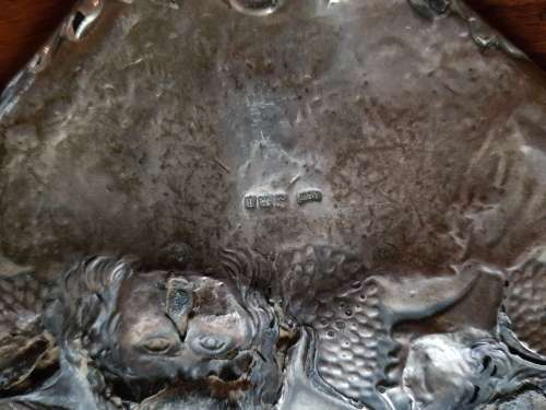 Scrap silver / Collectible grooming items