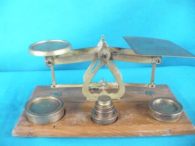 BRASS POSTAL SCALE COMPLETE WITH BRASS WEIGHTS