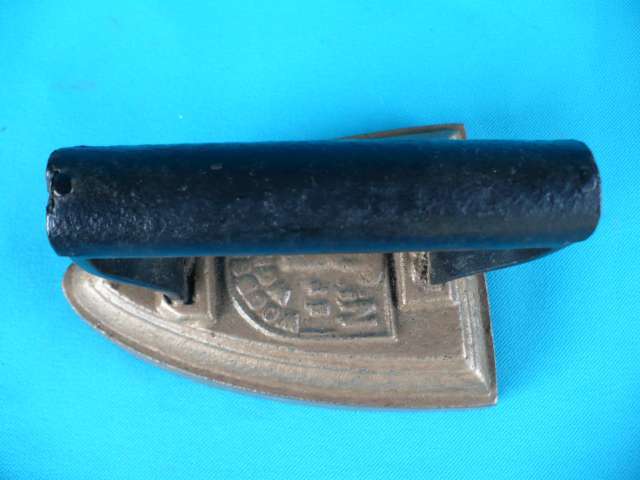 VINTAGE "WOOD SETTON" CAST IRON      IRON   No. 5