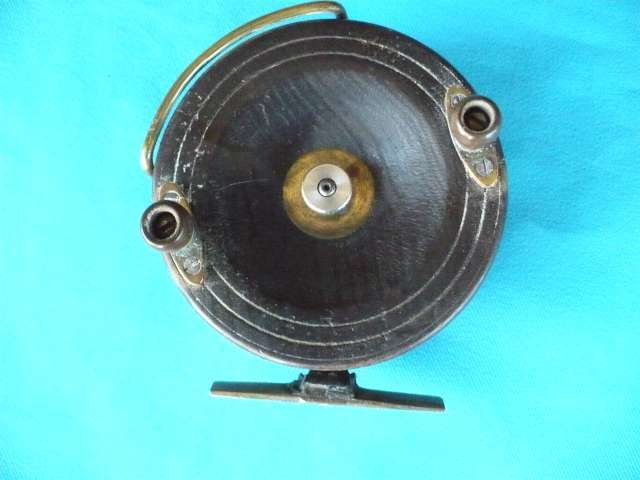 VINTAGE WOOD & BRASS FLY OR DAM FISHING REEL