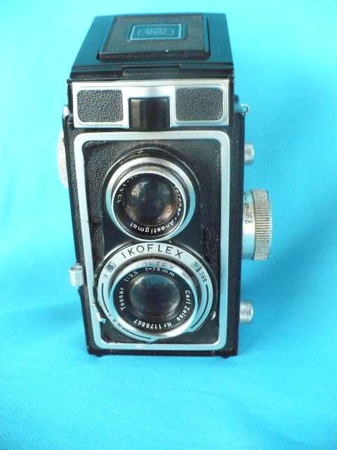 VINTAGE ZEISS IKON  IKOFLEX FILM CAMERA