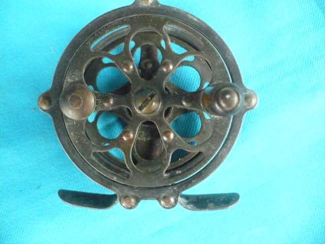 VINTAGE PFLEUGER PROGRESS BRASS FLY REEL