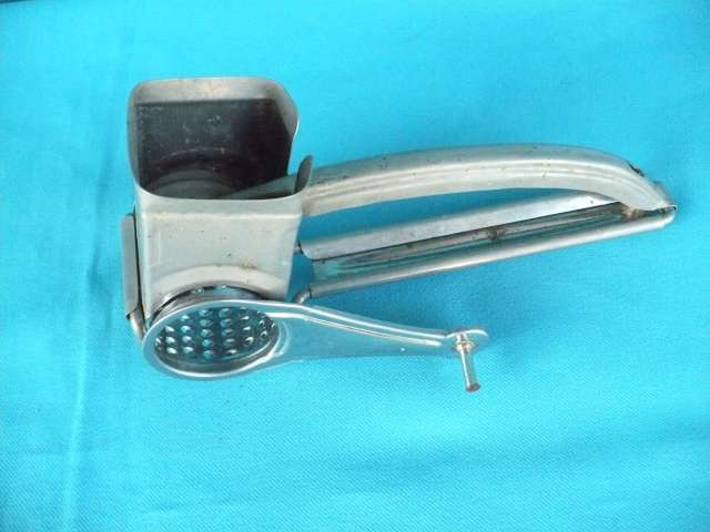 SMALL ROTARY HAND GRATER