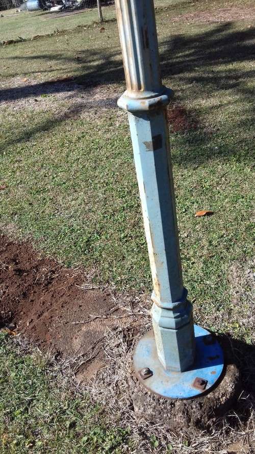 RARE  VICTORIAN CAST IRON POLE/LAMP POST  'DORIC STYLE"