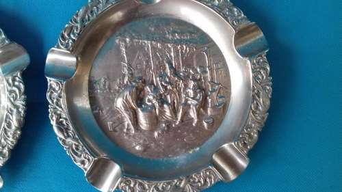 2 METAL ASHTRAYS WITH  TAVERN SCENE