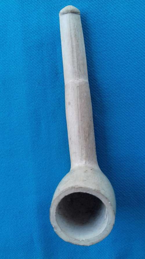 VINTAGE  "RALEIGH"  CLAY  TOBACCO PIPE