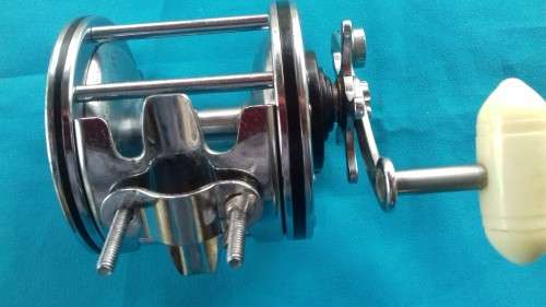 PENN  4/0 SENATOR DEEP SEA REEL