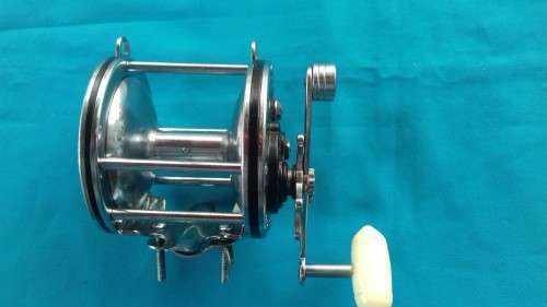 PENN  4/0 SENATOR DEEP SEA REEL