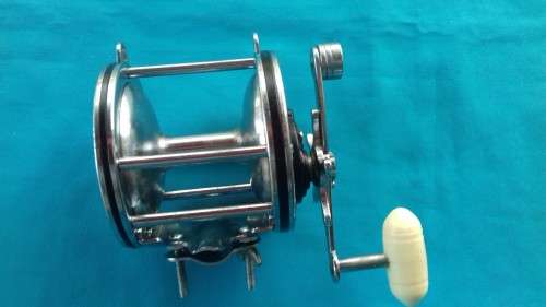 PENN  4/0 SENATOR DEEP SEA REEL