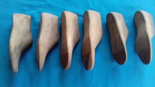 VINTAGE  6 ASSORTED KIDDIES SIZES  WOODEN SHOE MOULDS/LASTS
