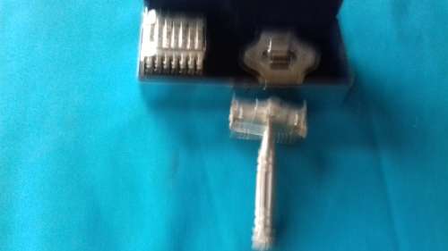 VINTAGE WILKINSON SWORD 7 DAY RAZOR   IN CASE