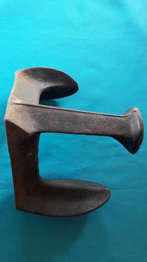 VINTAGE  R F  SHOE LAST    NO. 1