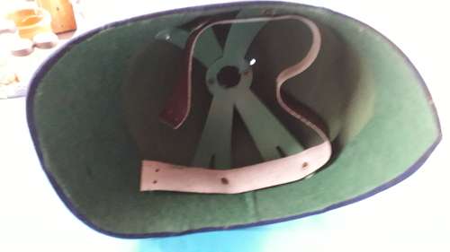 IMMATION PITH   (PLASTIC}HELMET