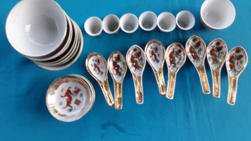 25 PIECES MIXED PATTERN CHINESE CROCKERY