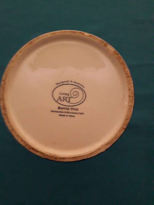 MODERNISTIC CERAMIC VASE