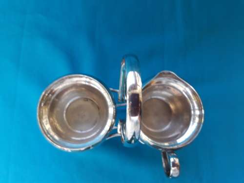 VINTAGE  EPNS SUGAR BOWL+ MILK  JUG ON STAND