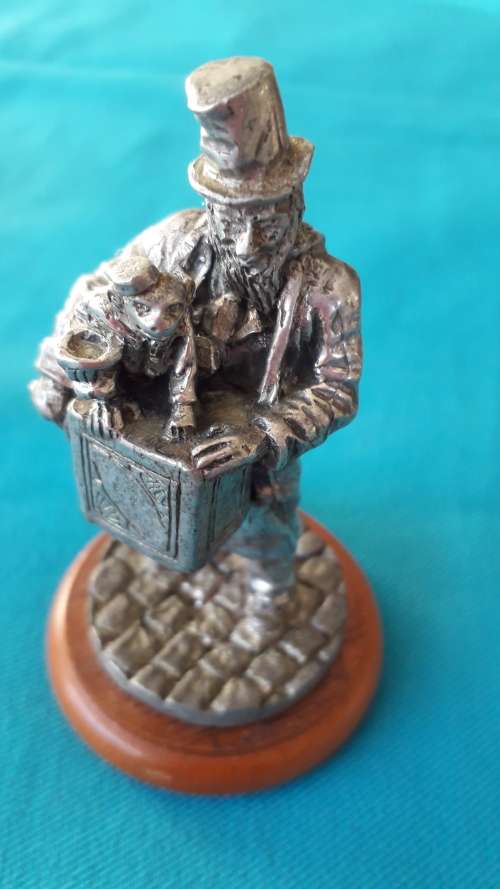 VINTAGE  'ENGLISH MINIATURE'  PEWTER  'ORGAN GRINDER'