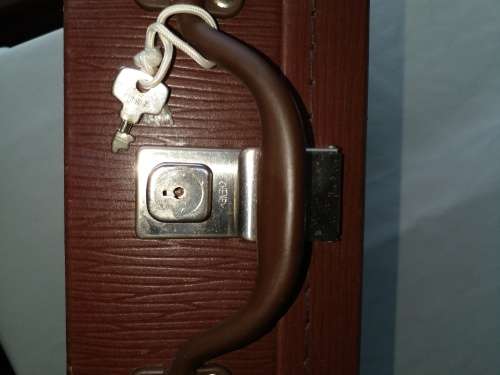 VINTAGE CHENEY BROWN SCHOOL CASE IN VERY GOOD CONDITION