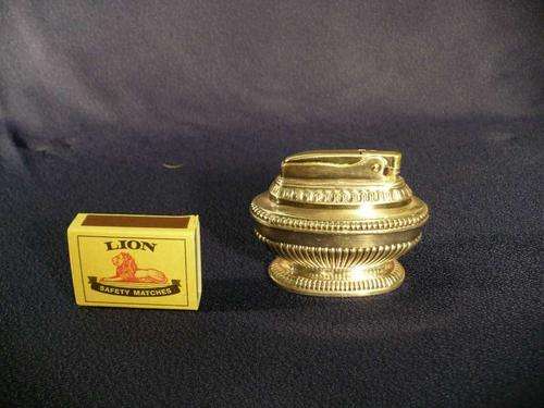 Ronson Queen Anne Cigarette Lighter - GOOD CONDITION!