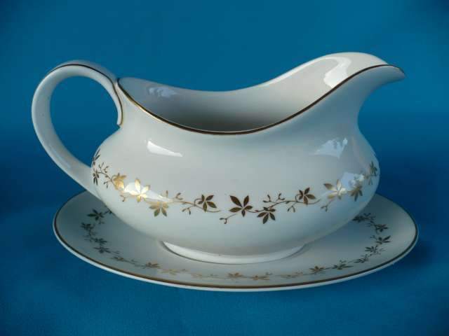 ROYAL DOULTON GRAVY SET