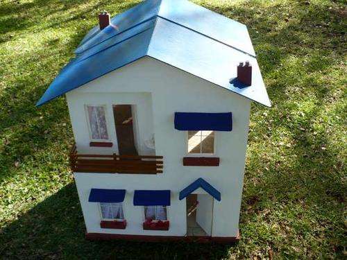 DOUBLE STOREY DOLLS HOUSE:  2 WINGS:  6  ROOMS: FULLY FURNISHED