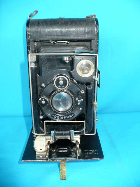 VINTAGE BELLOWS COMPUR CAMERA
