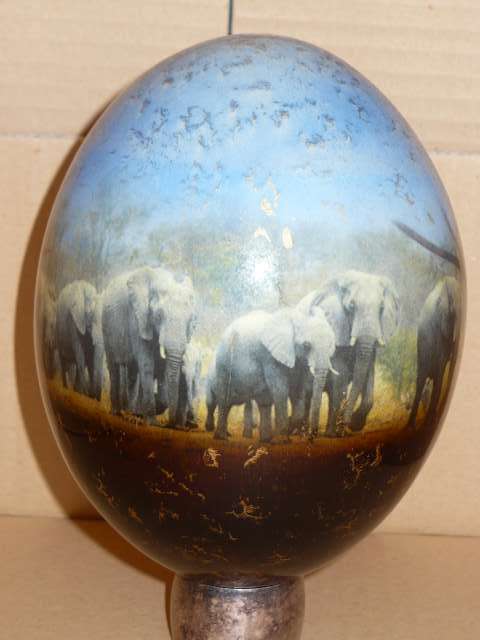 BEAUTIFUL DECOPAGED OSTRICH EGG