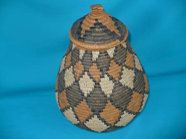 TRADITIONAL HAND WOVEN ZULU BASKET